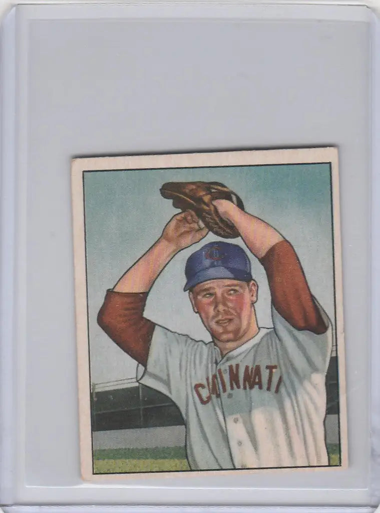 Vintage baseball card of Herman Wehmeier Cincinnati Reds in wind-up pose EXMT condition