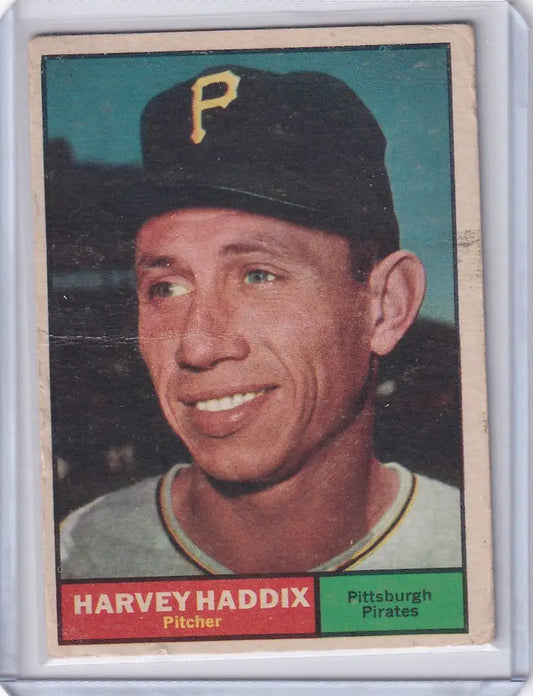 Baseball card of Harvey Haddix in a Pittsburgh Pirates cap, 1961 Topps #100