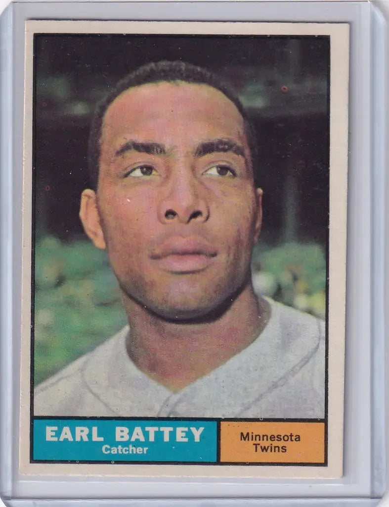 Baseball card of Earl Battey, Minnesota Twins player from 1961 Topps #315