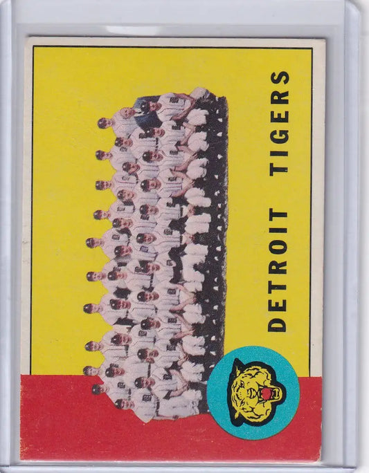 1963 Topps Baseball #552 Detroit Tigers team photo in light-colored uniforms