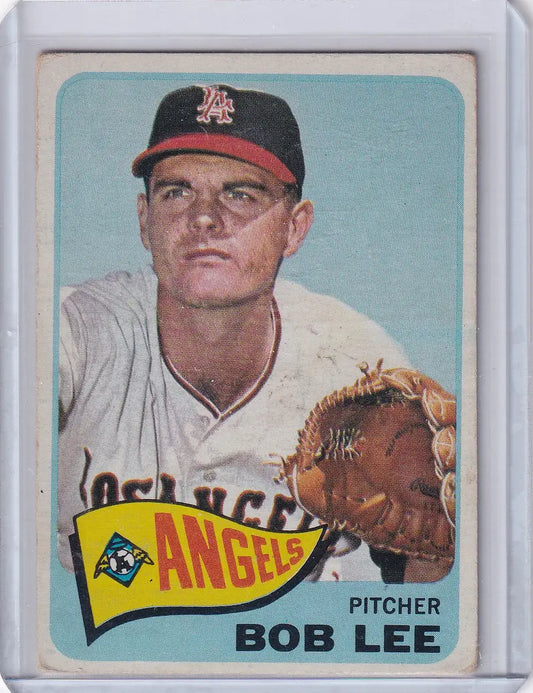 Vintage Topps Baseball card of Bob Lee, pitcher for the Los Angeles Angels