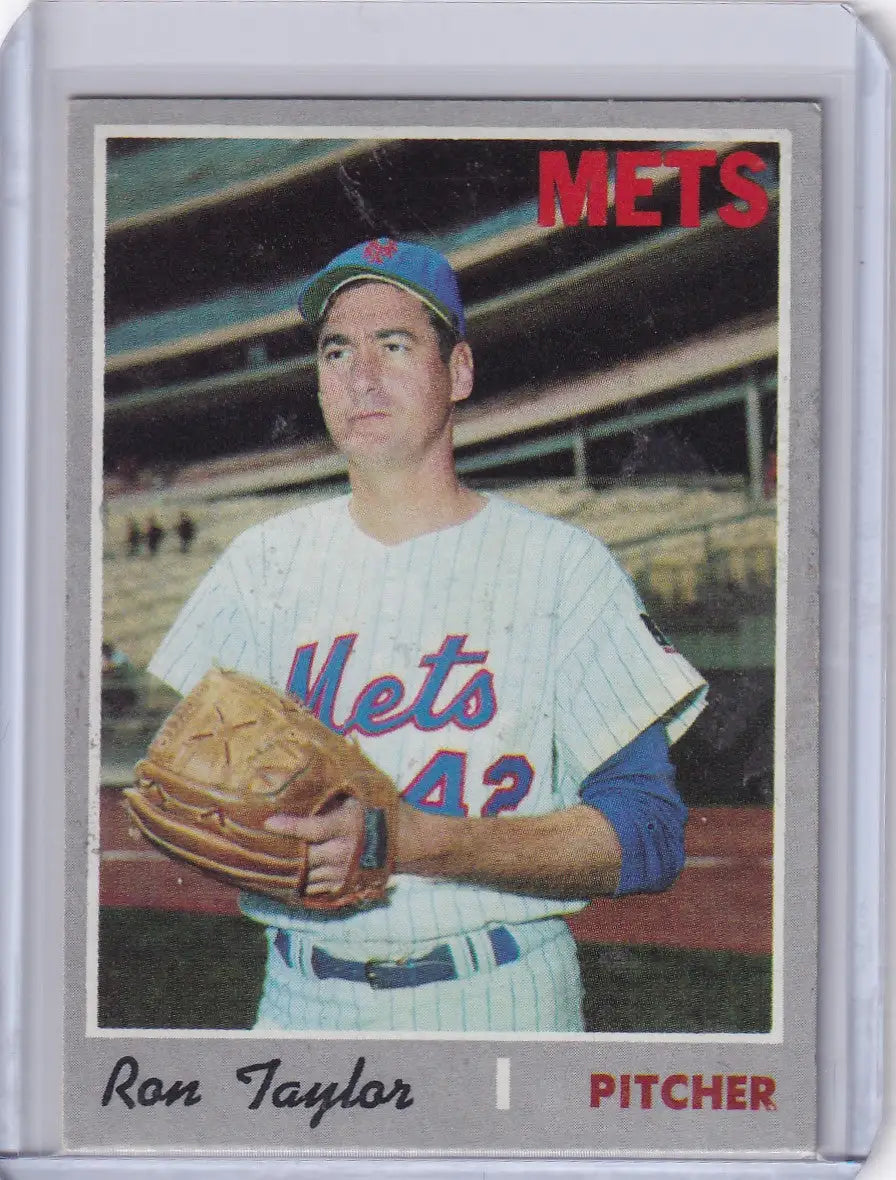 Baseball card of Ron Taylor in New York Mets uniform from 1970 Topps Baseball