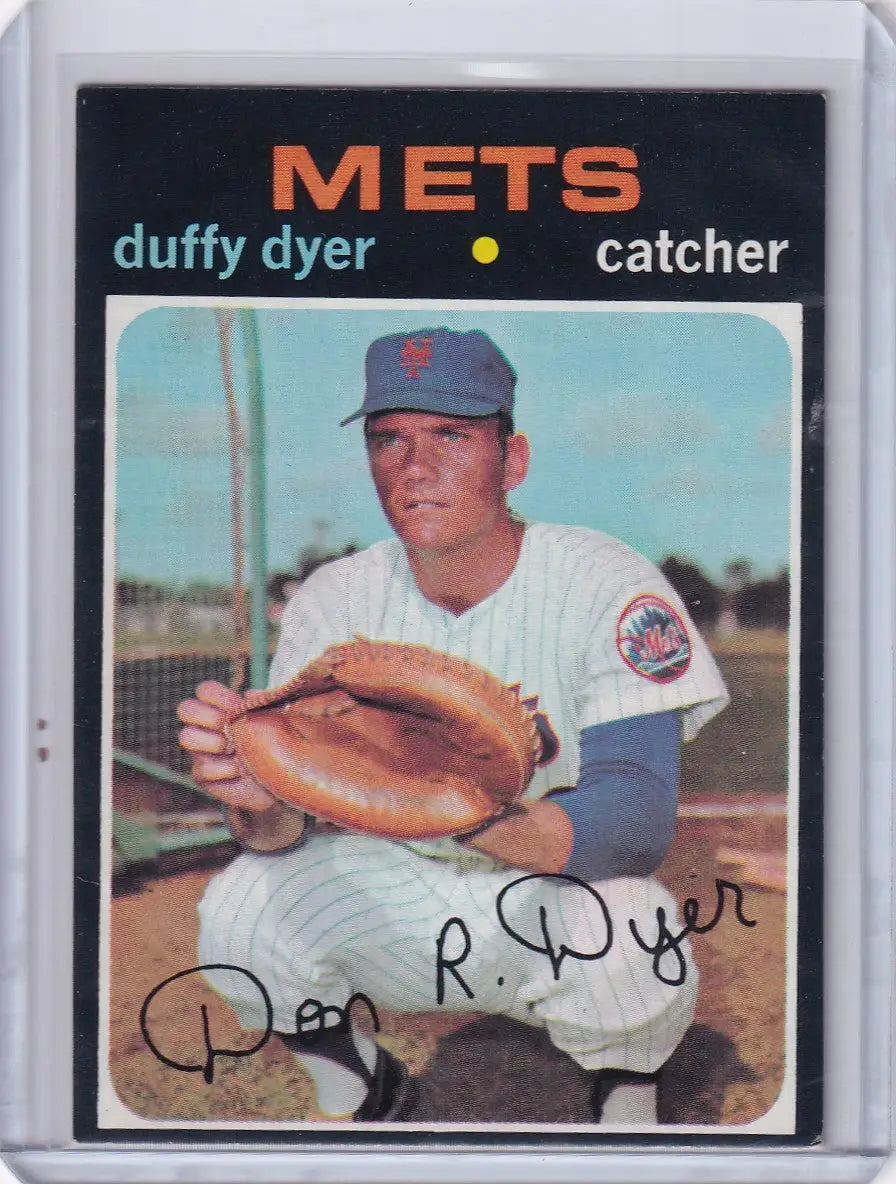 1971 Topps Baseball card of Duffy Dyer, New York Mets catcher in white uniform