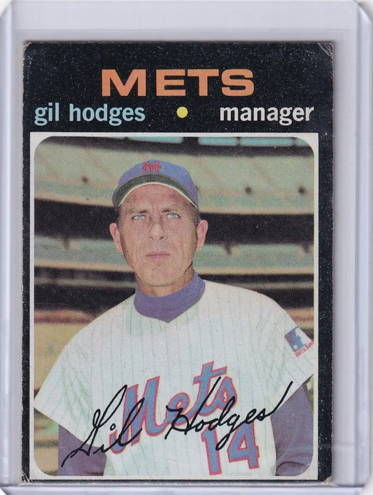 Baseball card of Gil Hodges in white uniform number 14 for Topps Baseball, New York Mets