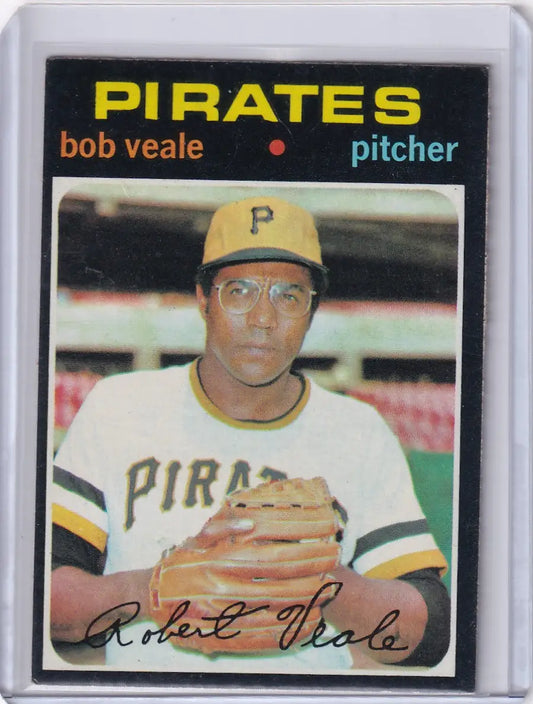 Baseball card of Bob Veale in a white uniform, Pittsburgh Pirates, Topps Baseball