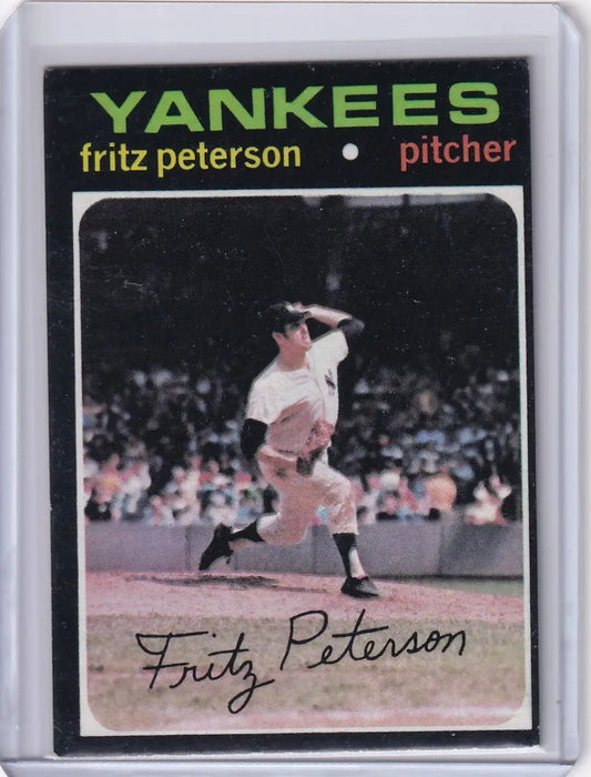 1971 Topps Baseball card of Fritz Peterson pitching for the New York Yankees