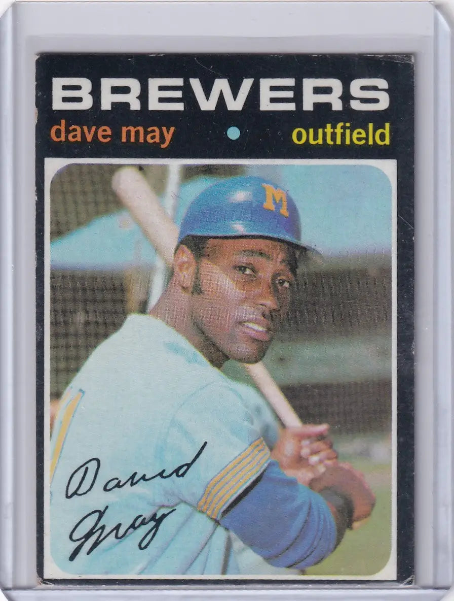 1971 Topps Baseball card of Dave May, Milwaukee Brewers outfielder trading card