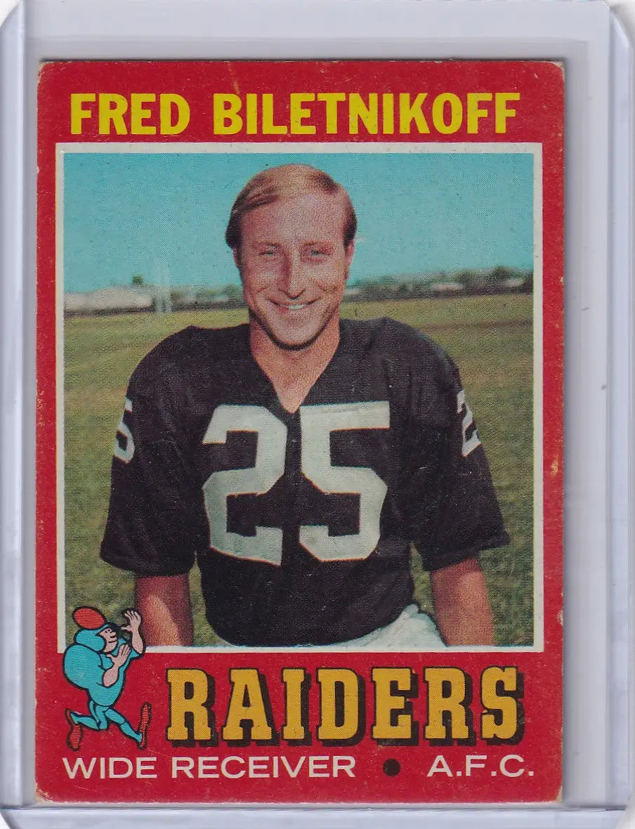 Vintage 1971 Topps Football card of Fred Biletnikoff, Oakland Raiders wide receiver