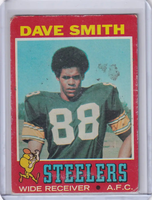 Vintage Topps Football trading card of Dave Smith, Pittsburgh Steelers in green jersey 88