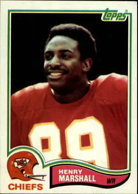 Henry Marshall Kansas City Chiefs football card 1982 Topps #122 in VG condition