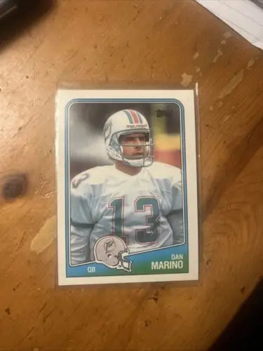 1988 Topps Dan Marino Football Card #190 - Miami Dolphins trading card in mint condition