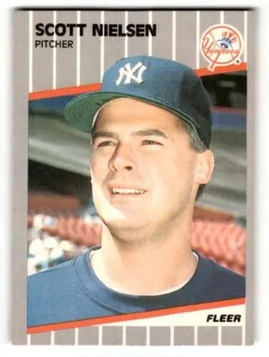 Scott Nielsen baseball card from 1989 Fleer New York Yankees baseball cards original gloss