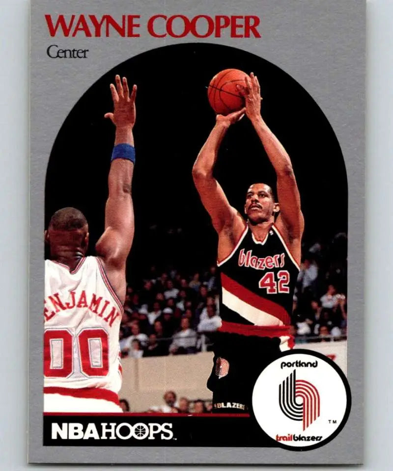 Wayne Cooper shooting over a defender on the 1990-91 Portland Trail Blazers card