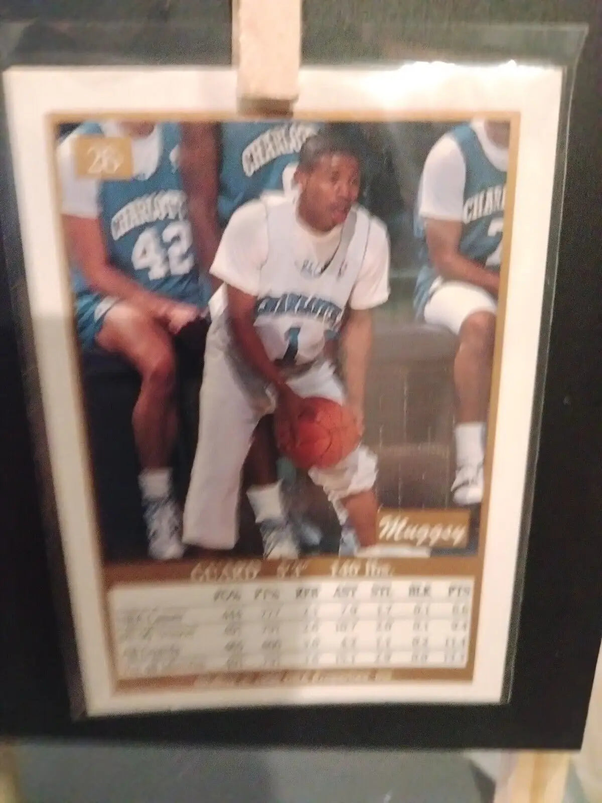 Tyrone Bogues Charlotte Hornets trading card 1990-91 SkyBox #26 Muggsy Bogues