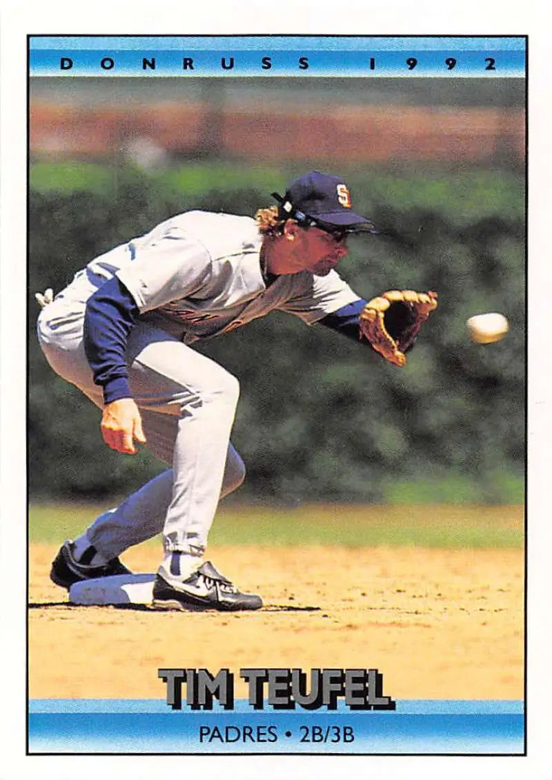 Tim Teufel fielding a ground ball in San Diego Padres uniform on 1992 Donruss card