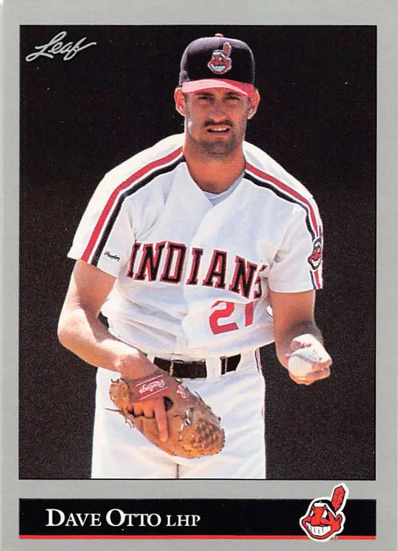 Dave Otto in Cleveland Indians uniform with baseball glove on 1992 Leaf baseball card