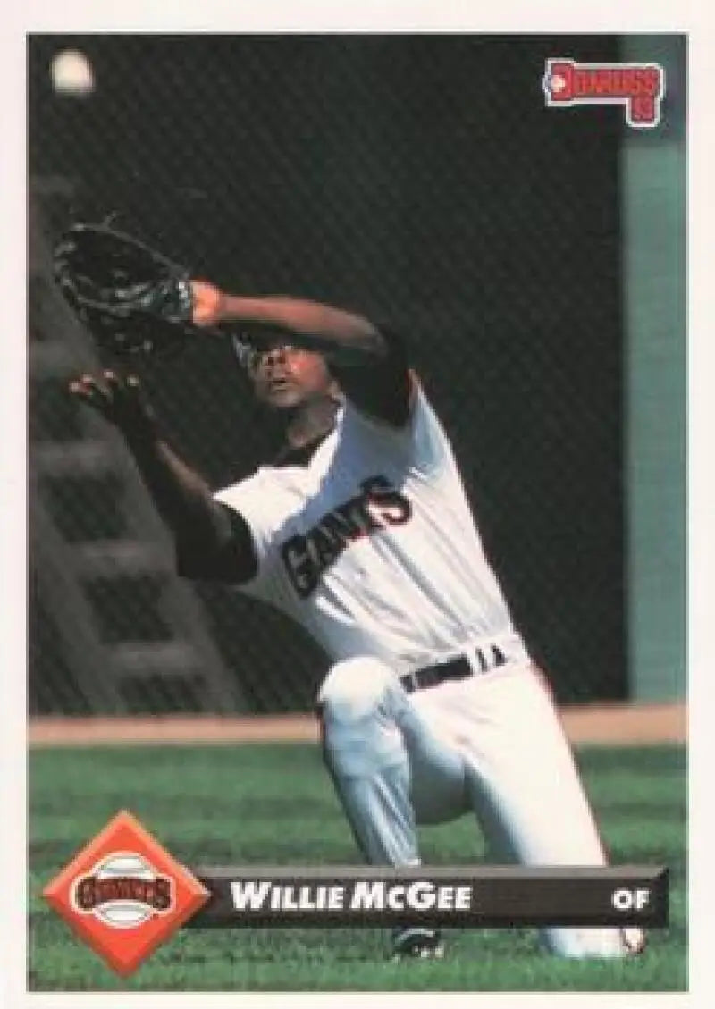 Baseball card of Willie McGee catching for the San Francisco Giants in 1993