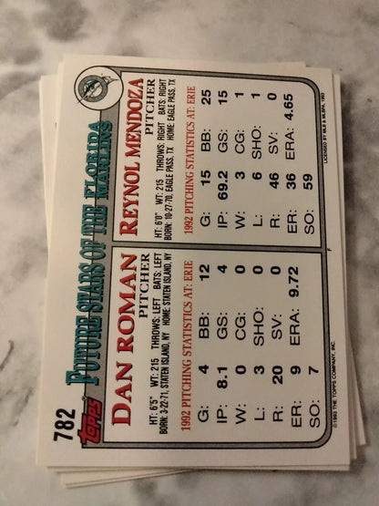 1993 Topps Future Stars trading card featuring Florida Marlins players Rey Mendoza and Dan Roman