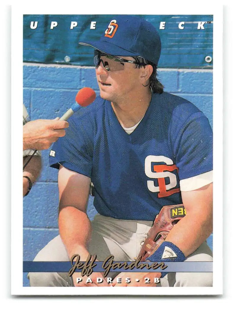 Baseball card of Jeff Gardner in blue jersey for San Diego Padres 1993 Upper Deck