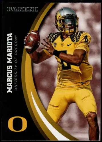 Football player in yellow Oregon Ducks uniform with football, 2015 Panini Oregon Ducks