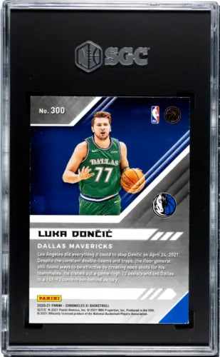 Graded 2020 Panini Chronicles Luka Doncic #300 XR Pink Basketball SGC 9.5 card