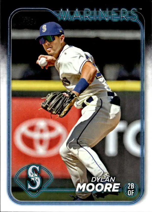 Dylan Moore fielding for the Seattle Mariners on 2024 Topps #441 baseball card