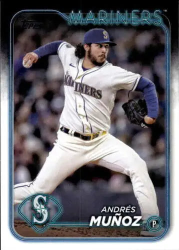 Andrés Muñoz baseball card from 2024 Topps with original gloss Mariners ID 70970