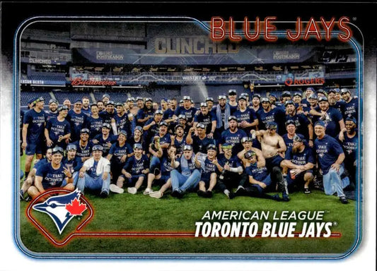 Team photo of the Toronto Blue Jays in navy blue uniforms on the field