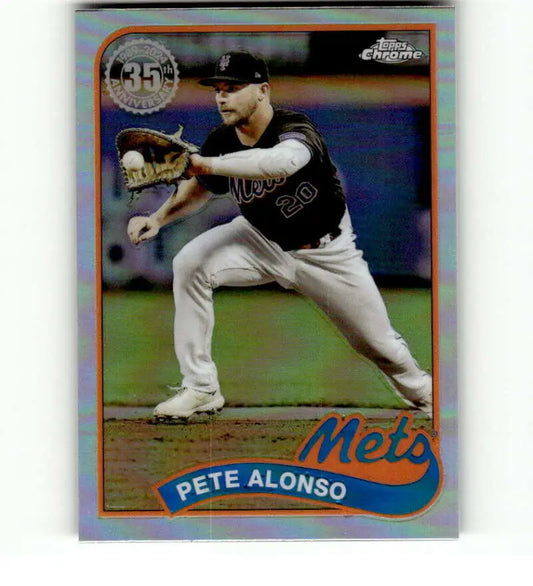 Baseball card of Pete Alonso in fielding stance for Topps Chrome New York Mets