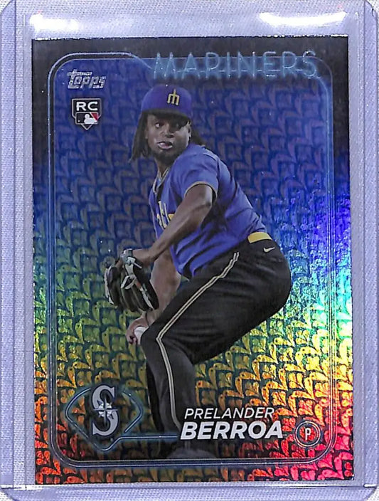 Topps Series One card of Prelander Berroa in a Seattle Mariners pitching stance