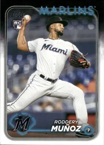 Baseball card featuring US322 Roddery Munoz from 2024 Topps Update with original gloss