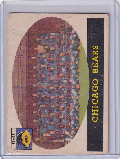 Vintage Chicago Bears team photo on 1958 Topps Football card #29