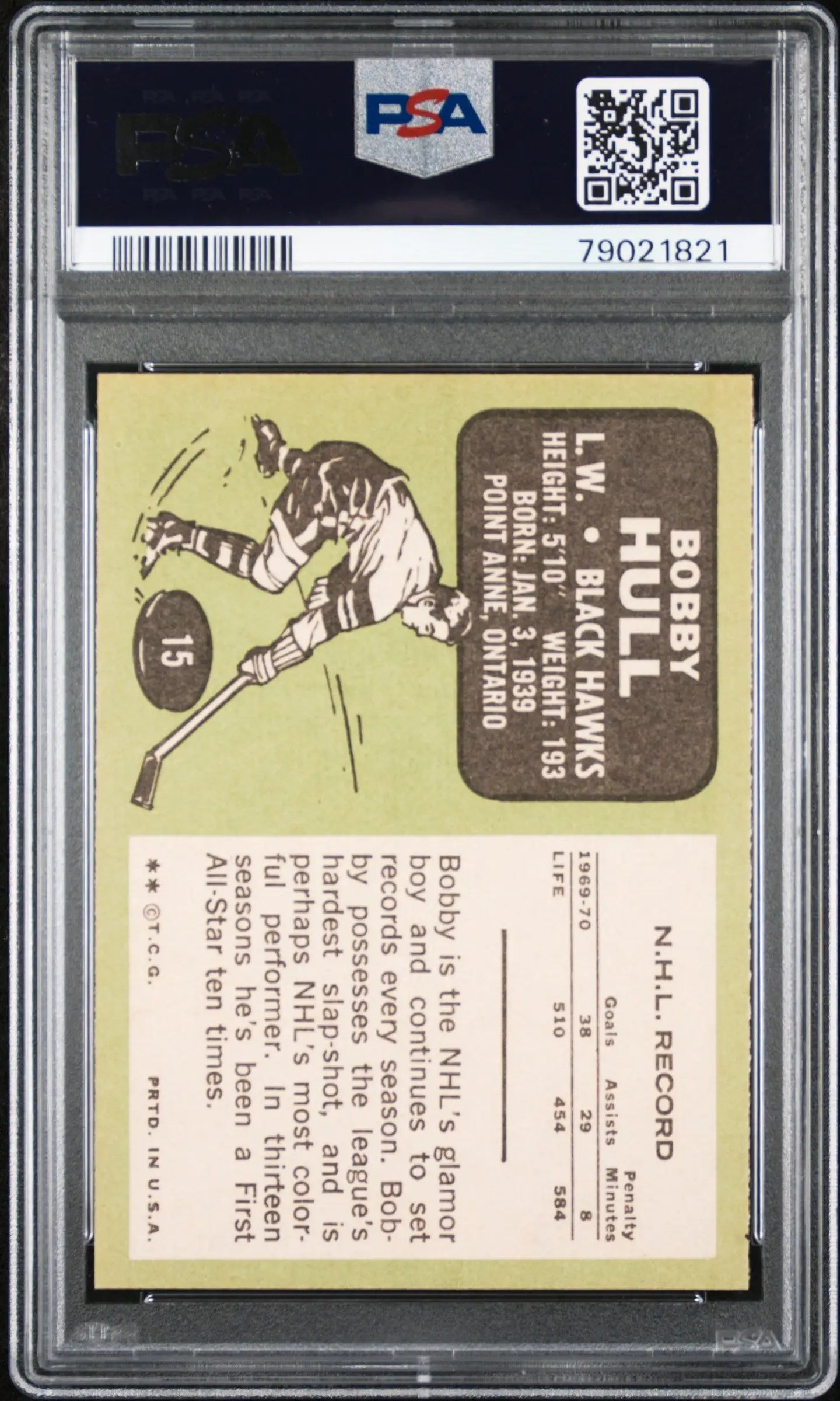 PSA-graded Bobby Hull 1970 Topps #15 trading card in kicking motion, Nm-Mint condition