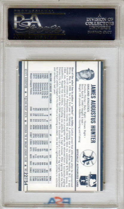 PSA-graded CATFISH HUNTER 1972 Kellogg’s #22 trading card in protective case for collectors