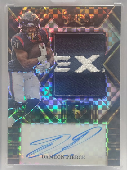 Holographic Panini Select Jumbo Black Patch card featuring Dameon Pierce’s autograph