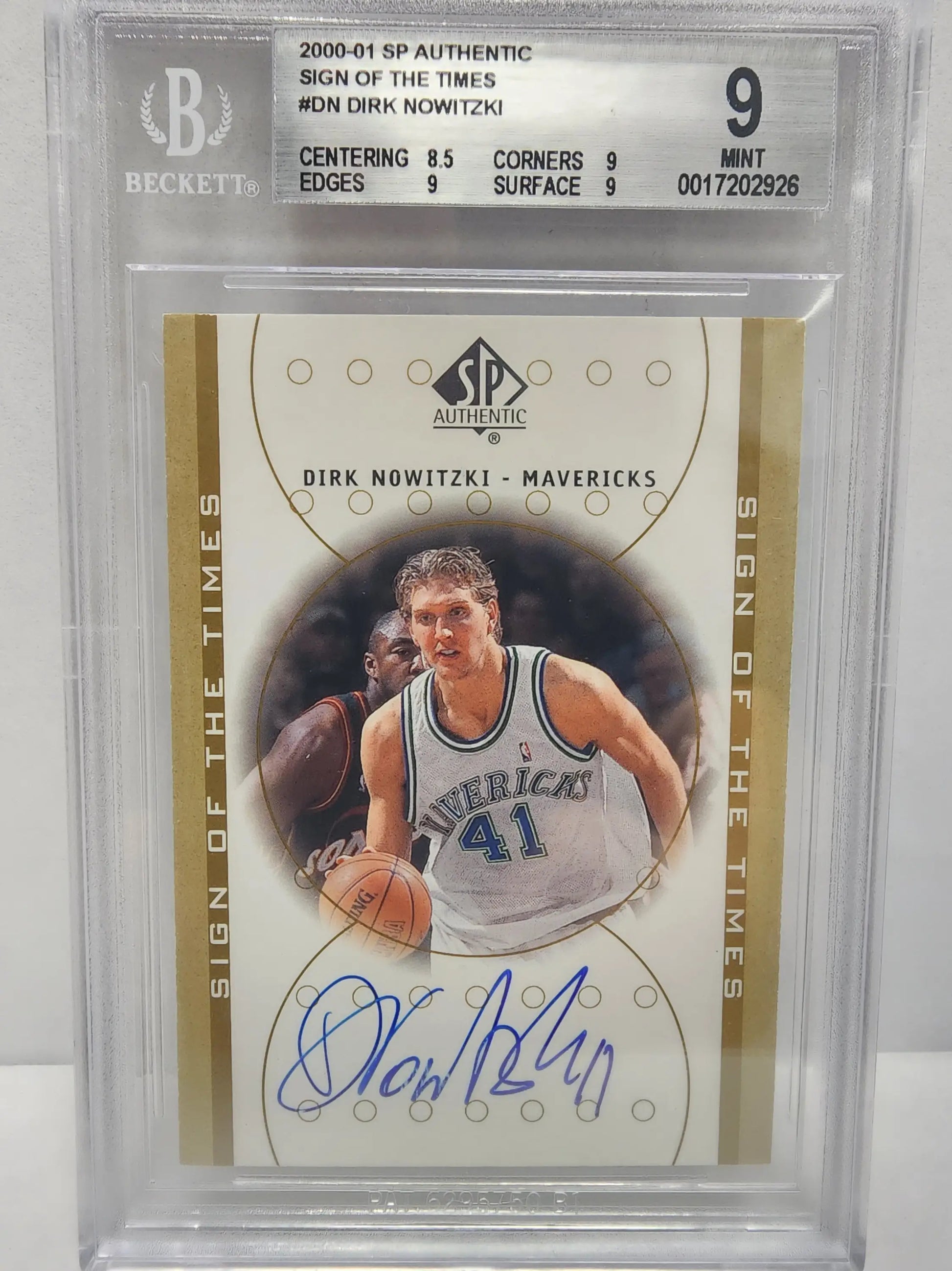 BGS 9 Mint Dirk Nowitzki 2000 SP Authentic Sign of the Times Auto basketball card