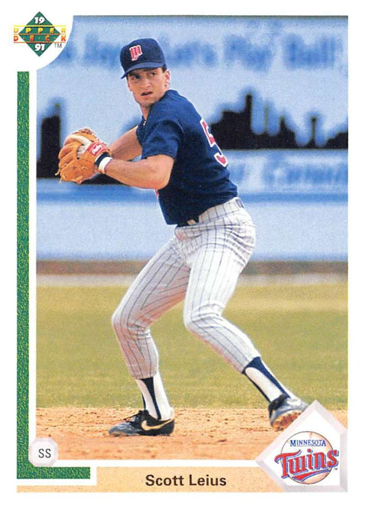 Baseball player Scott Leius in Twins uniform ready to throw on Upper Deck baseball card