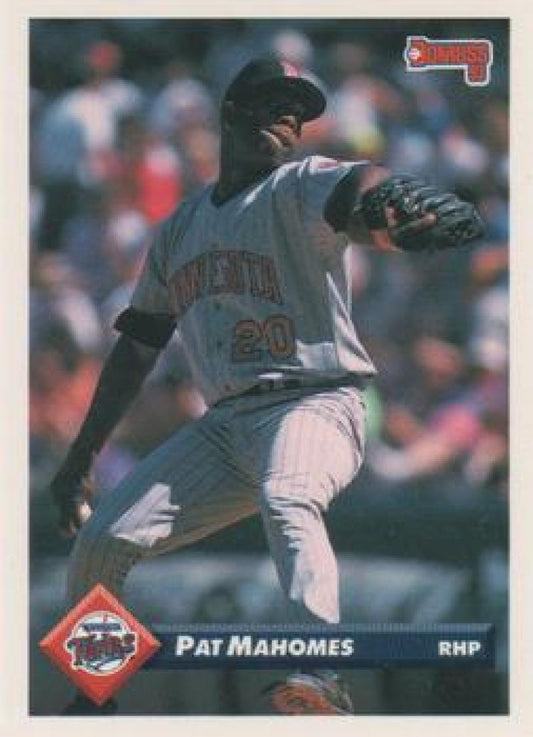 Pat Mahomes pitching in 1993 Donruss #357 Minnesota Twins Baseball Card