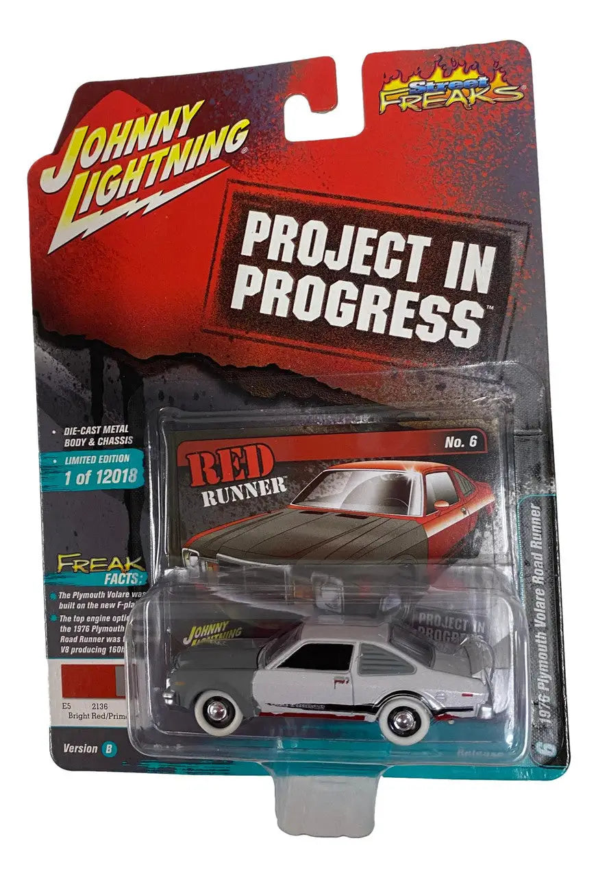 Die-cast Johnny Lightning Street Freaks Ver B 1976 Plymouth Volare Road Runner packaging