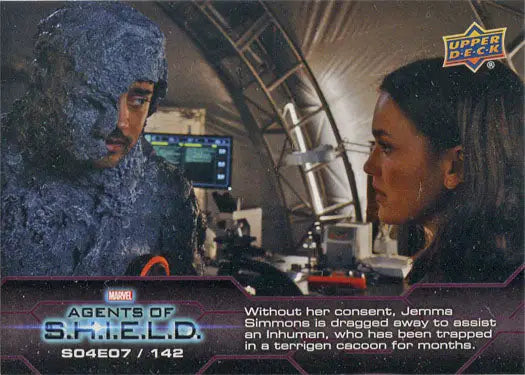 Agents of S.H.I.E.L.D. Season 4 Chase Card featuring a futuristic scene with characters