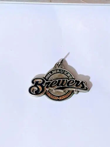 Original gloss Milwaukee Brewers pewter pendant showcasing team spirit and style