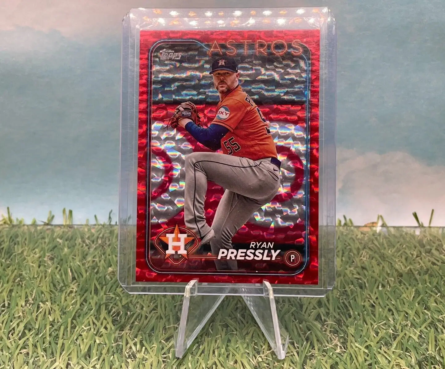 Ryan Pressly SP /199 Red Crackle Foil - 2024 Topps Series 1 #331 - Astros Baseball Card