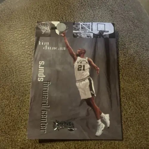 Tim Duncan Rookie RC 1997-98 Skybox Thunder #101 basketball card display image